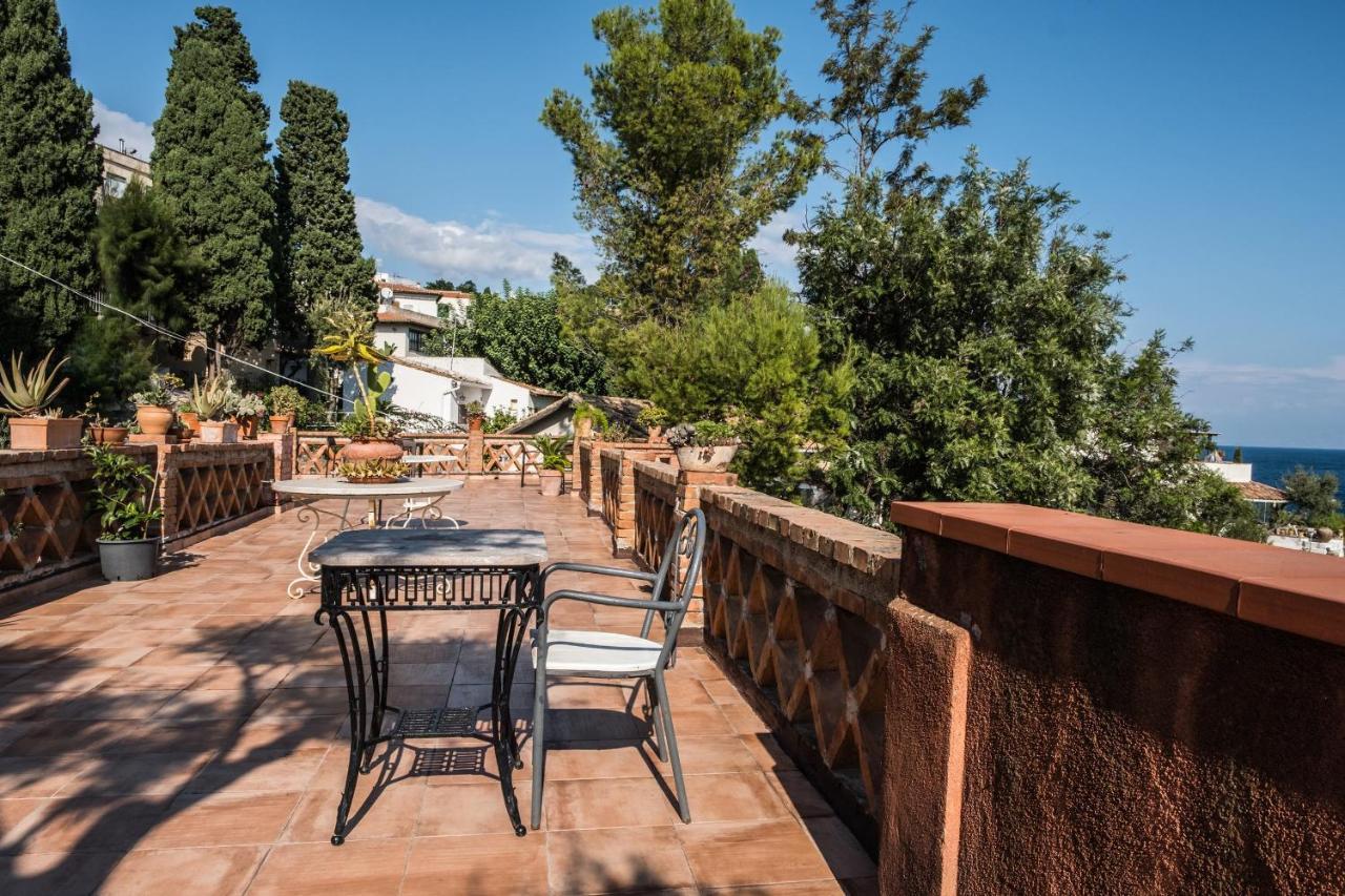 Hotel Villino Gallodoro Taormina Exterior photo