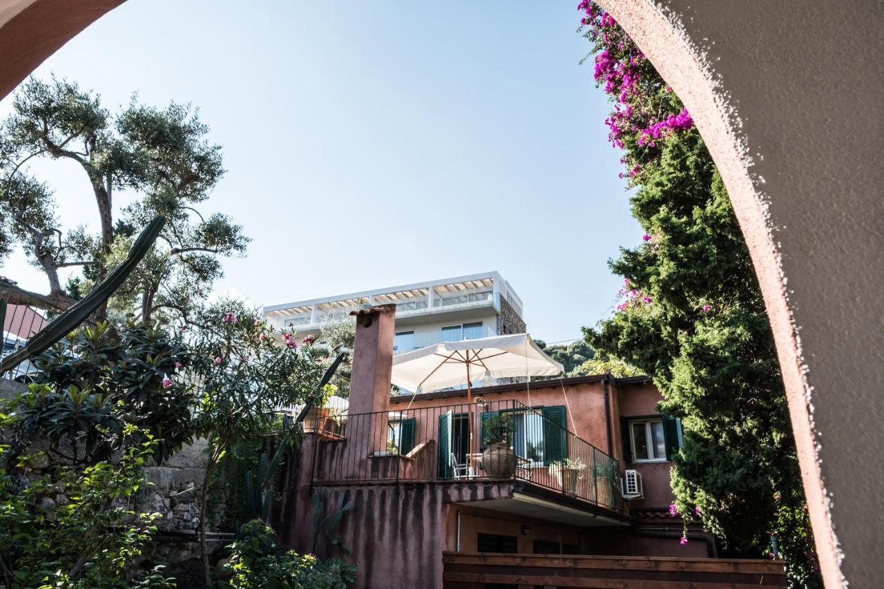 Hotel Villino Gallodoro Taormina Exterior photo